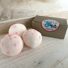 Load image into Gallery viewer, Natural Bath Truffles - CandyCane - 2 Pack